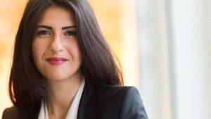 Alman kabinesinde bir Türk: Serap Güler