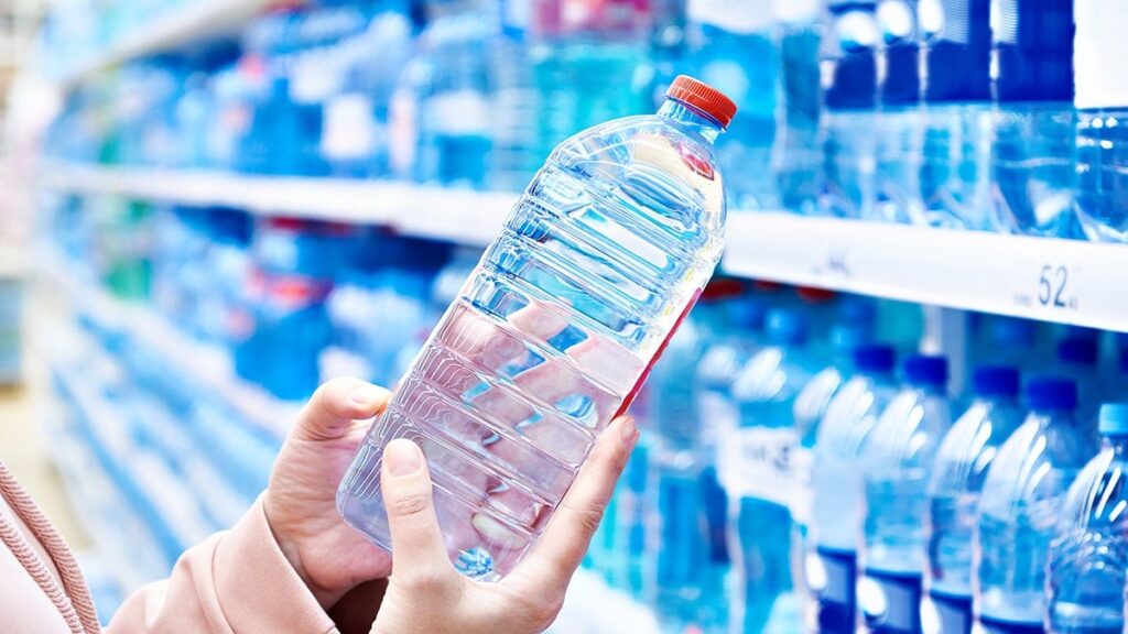 Bir şişe suya 40 bin lira ödedi