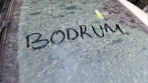 Bodrum çamurla kaplandı