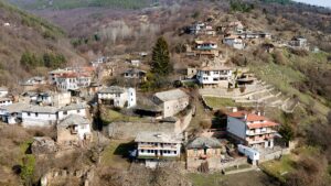 Bu köye taşınana 2 milyon lira veriliyor