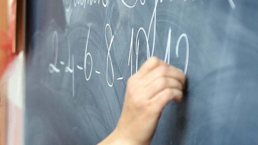 CHP’li Kış’tan öğretmen atamalarına sert tepki: Gençler işsiz, çocuklar öğretmensiz