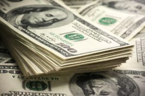 Dolar, ABD-Çin ticaret gerginliğinde toparlanmakta zorlanıyor