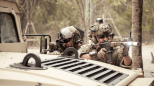 Düşman birlikleri eşcinsellerle yok etme planı ifşa oldu