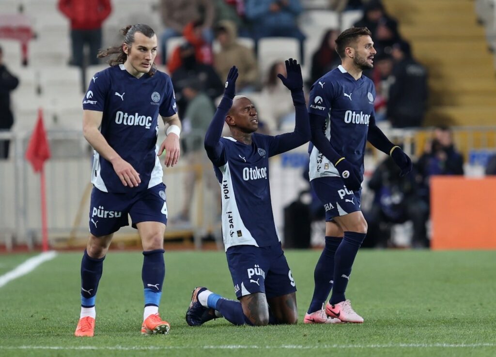 Fenerbahçe sahasında Kayserispor’u konuk ediyor! Fenerbahçe-Kayserispor muhtemel 11’ler