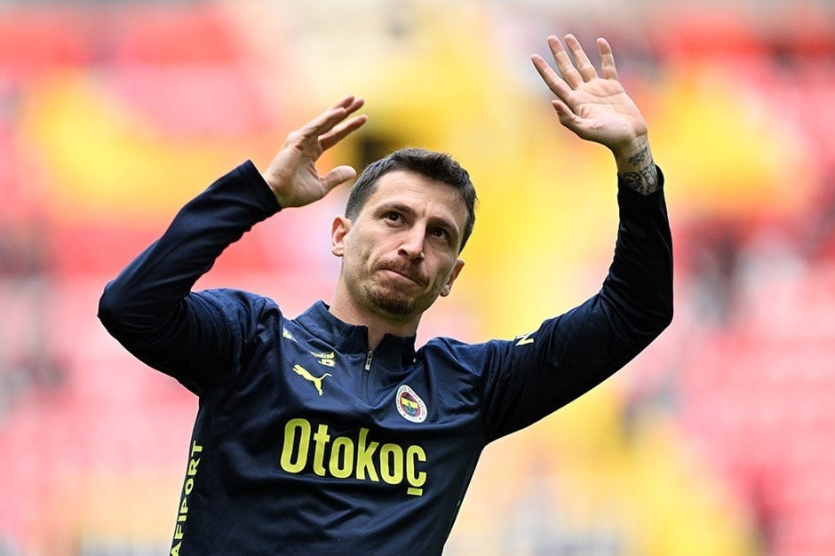 Fenerbahçe’de Mert Hakan şoku! Hastaneye yatırıldı