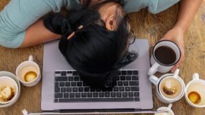 Gün içinde yorgunsanız ‘kahve uykusunu’ deneyin: Bilim destekliyor