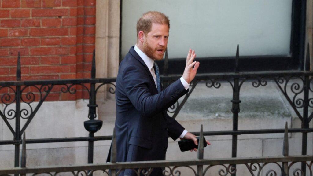 İngiltere’nin ‘kaçak Prensi’, polis koruması için devlete dava açtı