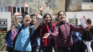 Okul koridorlarını çalkalayan iddia: Tatil 1 ay olacak