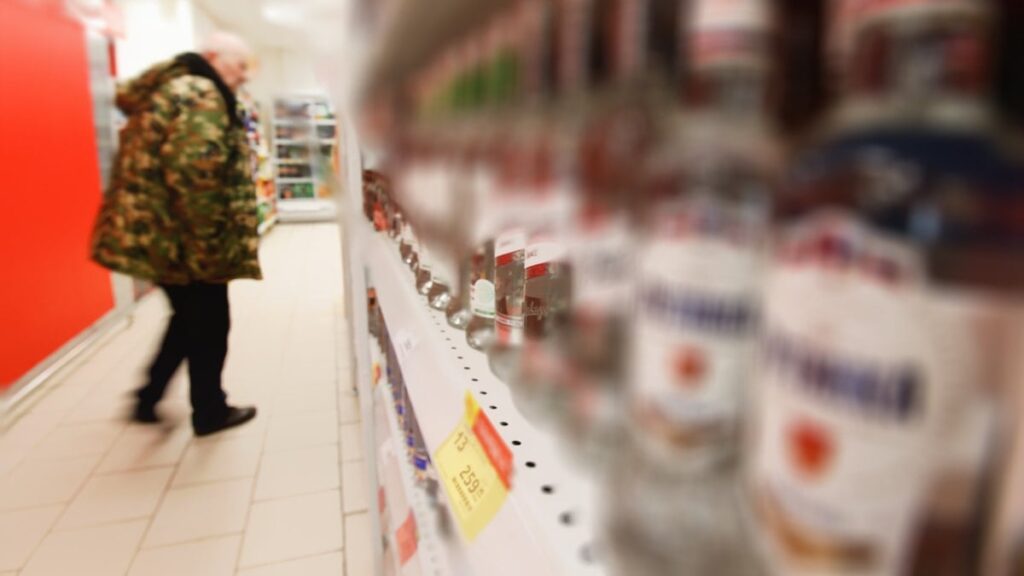 Rusya’dan ülkeyi karıştıracak karar: Alkol satışı yasaklandı