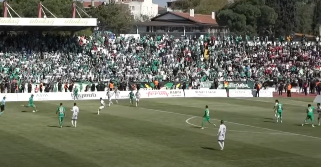 Şampiyonluk maçında muhteşem gol