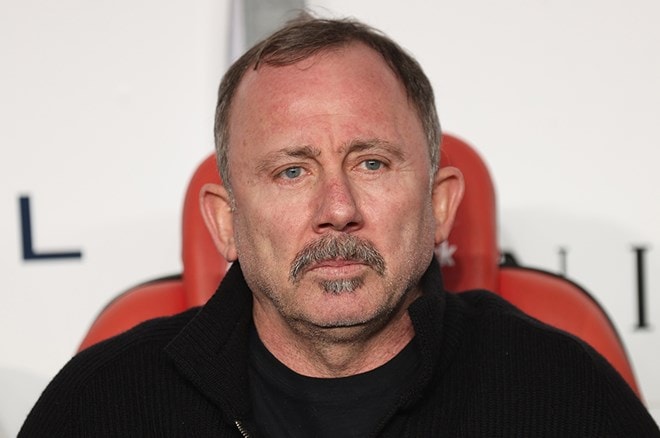 Sergen Yalçın’dan o futbolcuya olay yorum: ‘Yakışmıyor, neden alıyorsun ki’