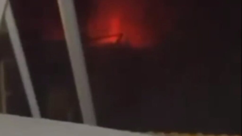 Gazze’ye insani yardım gönderen filo, uluslararası sularda vuruldu