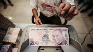 Kredi kartı borçları takipte: Yüzde 1056 artışla rekor kırdı!
