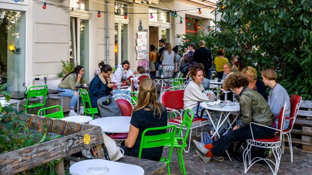 Tüm dünyanın İngiliz sanıp tükettiği içecek İzmirli çıktı