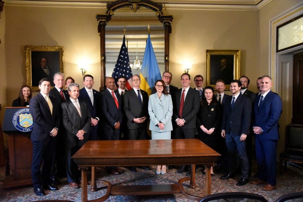 Ukrayna ve ABD, mineral anlaşmasını imzaladı: Peki ya şimdi ne olacak?