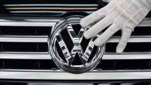 Volkswagen 5 bin 700 aracını koltuk sorunu nedeniyle geri çağırıyor