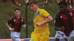 Efsane yıldızın oğlu 19 yaşında futbolu bıraktı