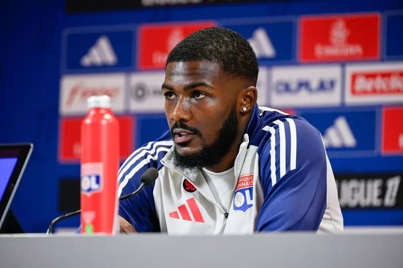 Galatasaray aradığı jokeri buldu! Hem sağ bek hem orta saha