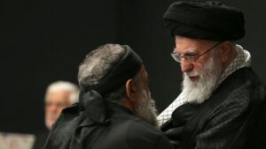 Hamaney İsrail savaşının ardından ilk kez kamuoyu karşısında