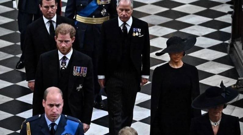 Kraliyet ailesini yasa boğan haber! Evinde ölü bulundu