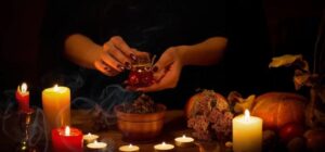 Para ile internetten büyü almayı abarttılar! Artık online cadı kiralıyorlar