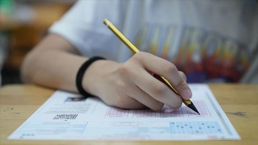 Yüz binlerce öğrencinin kaderi yarın belirlenecek, yanlış tercih hayalleri yıkabilir! Hata yapmamak için bu kılavuza bakın!