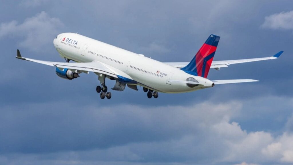 600 yıl sonra faaliyete geçti: Havada turuncu alarm verildi