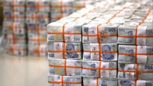 Bankaya 750 bin lira atan her ay asgari ücret kadar para alıyor