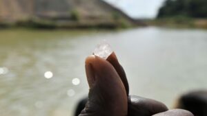 Bu köye giden bir gecede milyoner oluyor