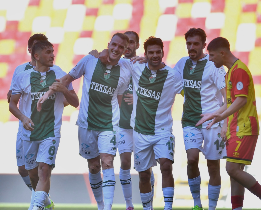Bursaspor 2.Lig’e şovla başladı! Tam 8 gol