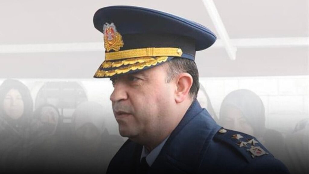 FETÖ’nün rehin aldığı komutan emekli edildi