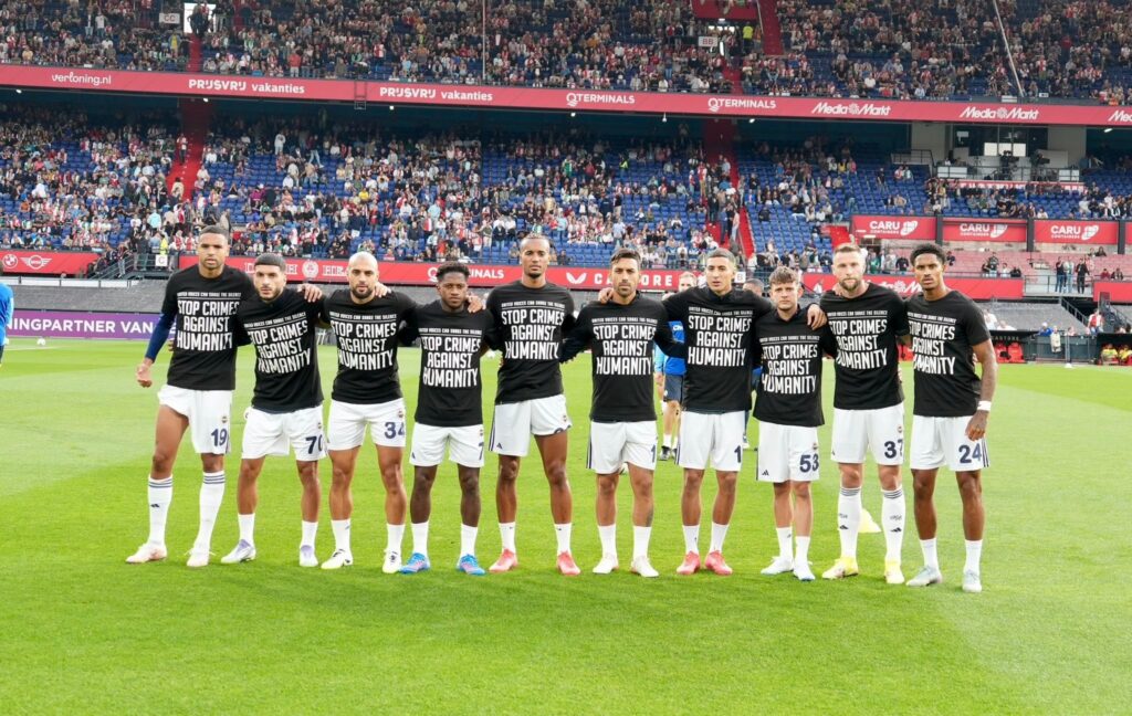 Fenerbahçeli yıldıza şok tepki! Hesabını kapattı