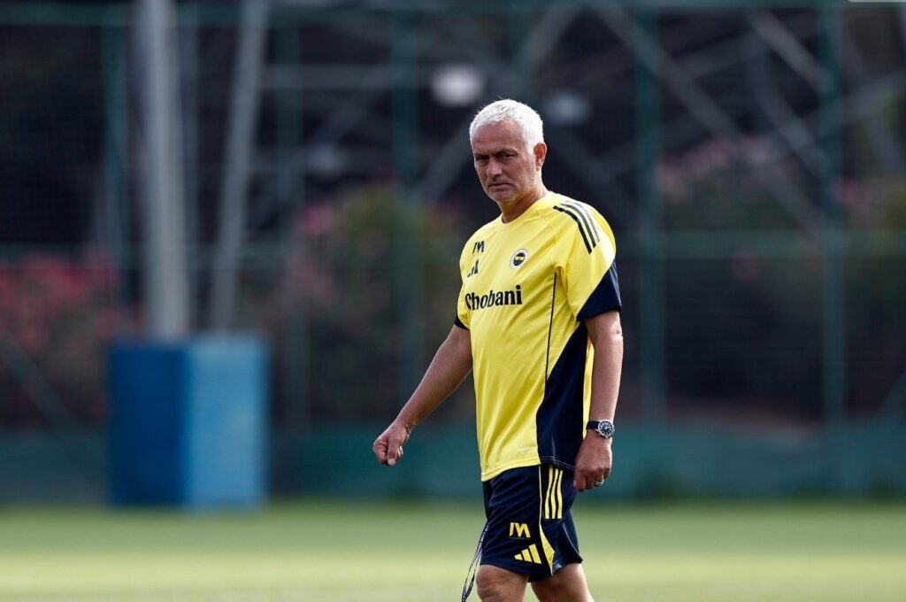 Fenerbahçe’nin yeni kaptanı belli oldu!