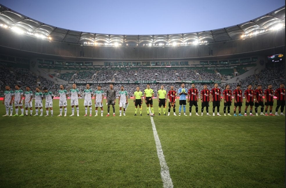 Futbolda Anadolu’dan yükselen dip dalga! Bu görüntüler İstanbul derbilerinde yok