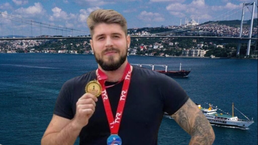 İstanbul Boğazı’nda Rus yüzücü alarmı