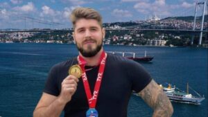 İstanbul Boğazı’nda Rus yüzücü alarmı