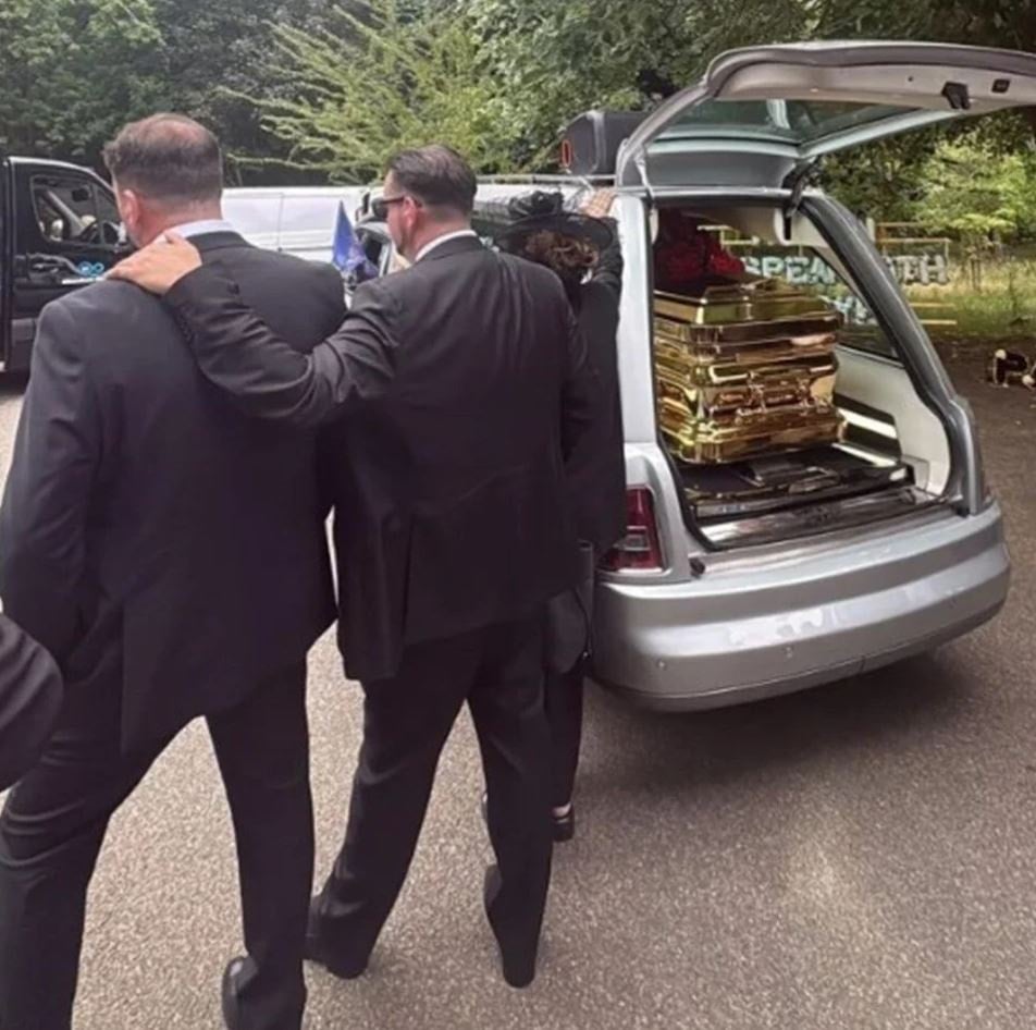 ‘Mezara mı götüreceksin’ sözü gerçek oldu! Altın tabutla gömüldü