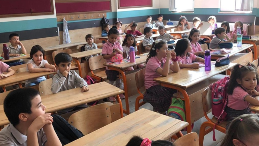 Okullarda 7 branşta öğretmen açığı fazla: MEB duyurdu