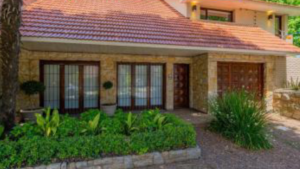 Paylaştığı emlak ilanında çaldığı tarihi tabloyu yanlışlıkla ifşa etti