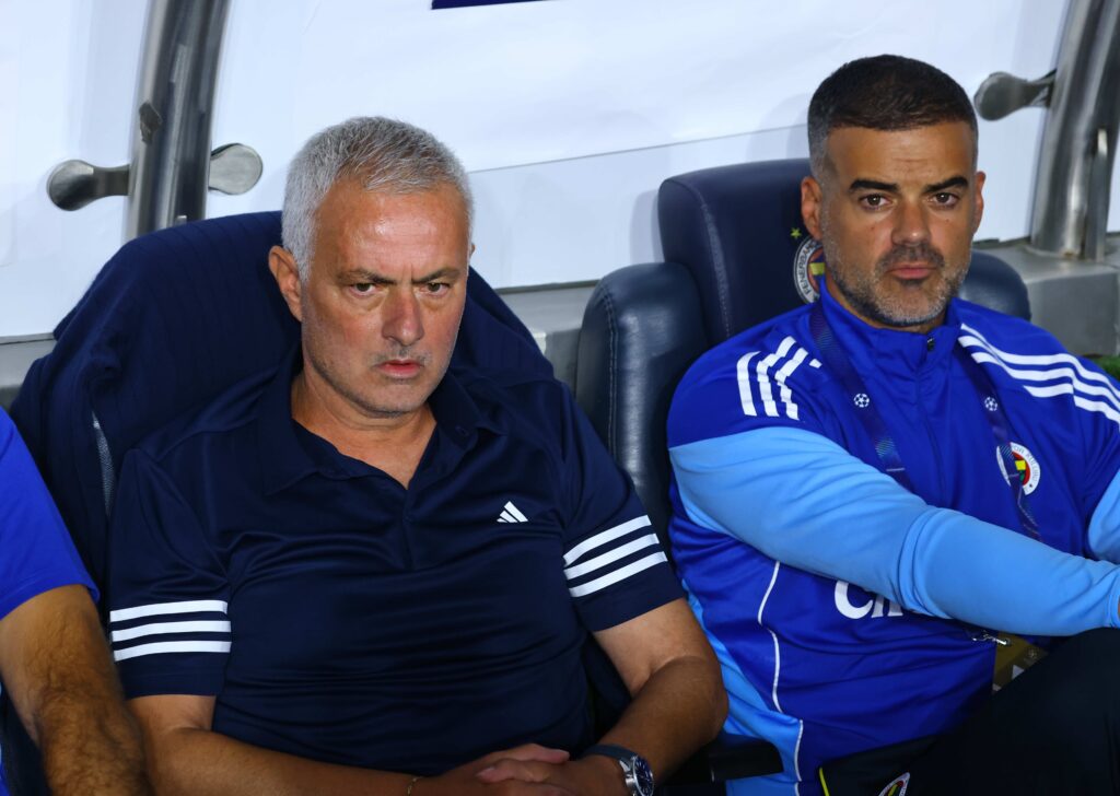 Portekiz’de manşetler Mourinho’ya takıldı