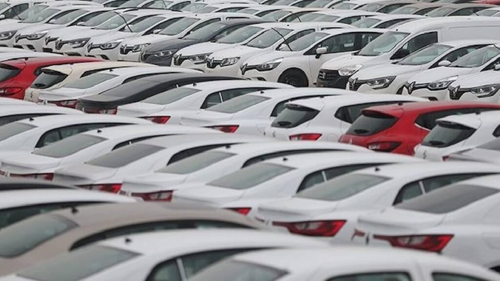 Satış rekorları kıran ikinci el otomobiller listelendi: Bu modeller peynir ekmek gibi satılıyor