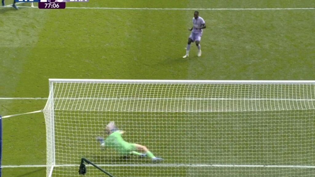 Su şişesi sayesinde penaltıyı kurtardı: Hile mi yoksa zeka mı?