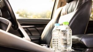 Su şişesini araçta bırakanlar yandı! Adeta zehir saçıyor