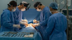 Tıp dünyasında bir ilk: Doktorlar bir insana domuz akciğeri nakletmeyi başardı