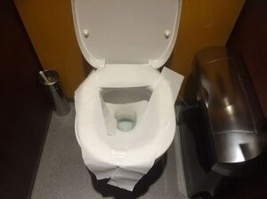 Tuvalet oturaklarından hastalık bulaşır mı: 40 yıllık sağlıkçı son noktayı koydu