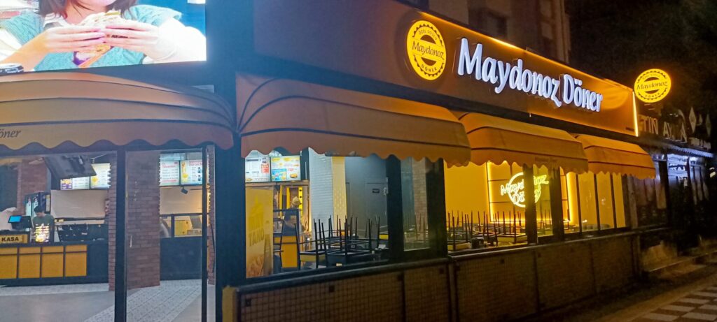 390 şubeli Maydonoz Döner satışa çıkarıldı