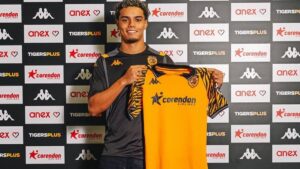 Acun Ilıcalı efsane futbolcunun oğlunu kaptı