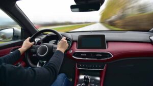 Arabanızın camına yumurta atarlarsa sakın silecekleri çalıştırmayın! Polis uyardı: Bu bir tuzak