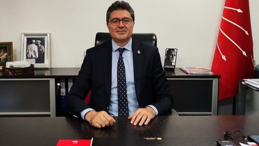 CHP’li Aytekin: Partimiz dimdik ayakta