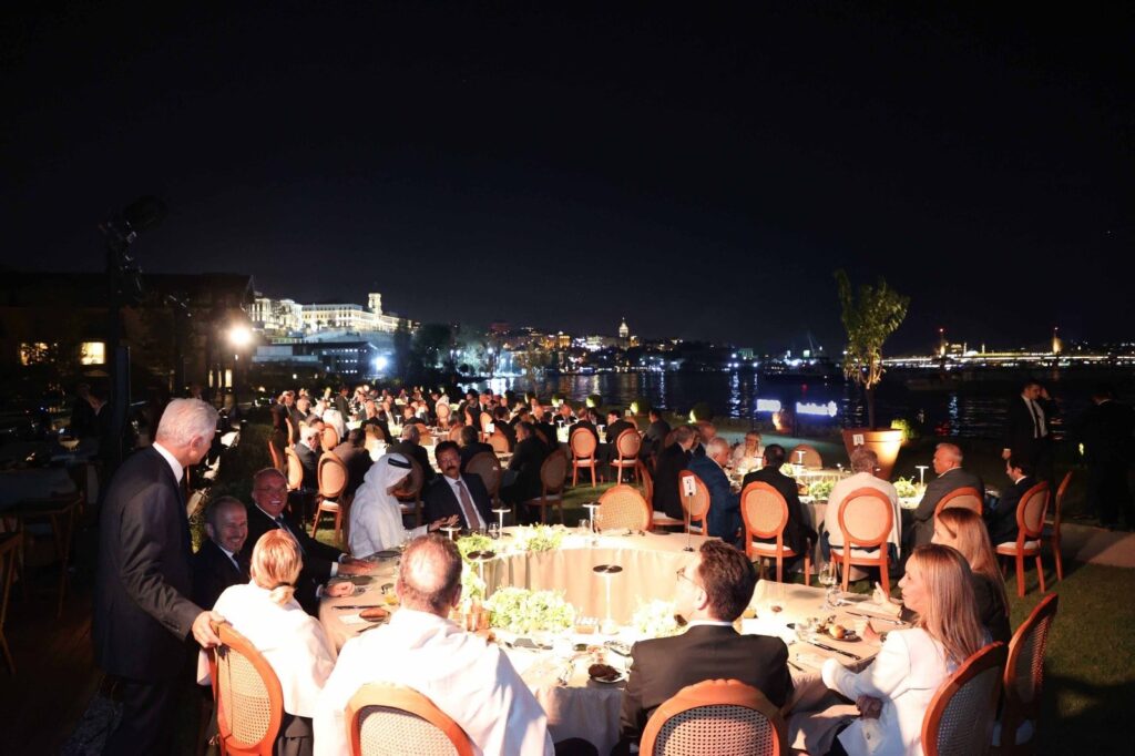 DenizBank, Emirates NBD Hissedarlığındaki 6. Yılını Kutladı